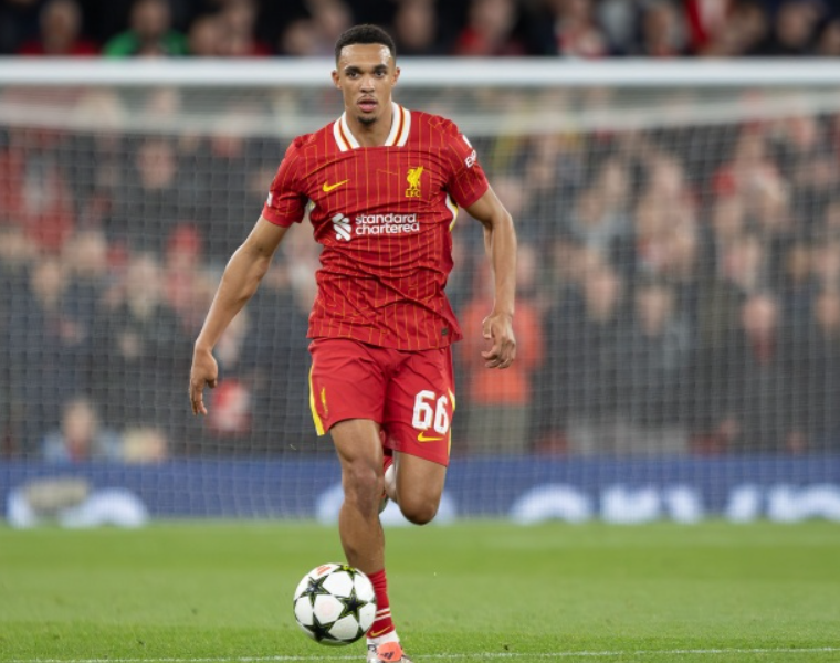 阿諾德復(fù)出引熱議：國家德比首發(fā)存疑，<a href='/news/tag/286.html' style='color: blue;'>皇馬</a>未來布局待考