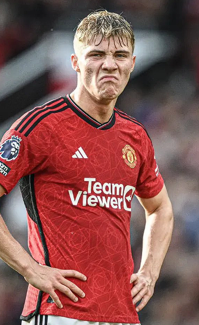 霍伊倫專訪：轉(zhuǎn)會、成長與榜樣&mdash;&mdash;聚焦那不勒斯新星的多元心聲